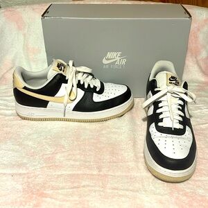 EUC Nike Air Force 1s